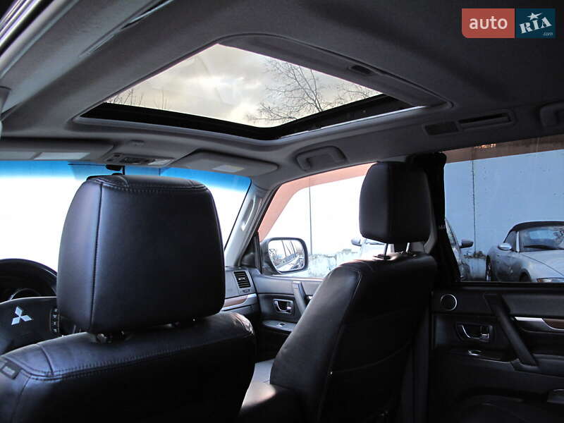 Внедорожник / Кроссовер Mitsubishi Pajero Wagon 2007 в Киеве фото 35 Внедорожник / Кроссовер Mitsubishi Pajero Wagon 2007 в Киеве