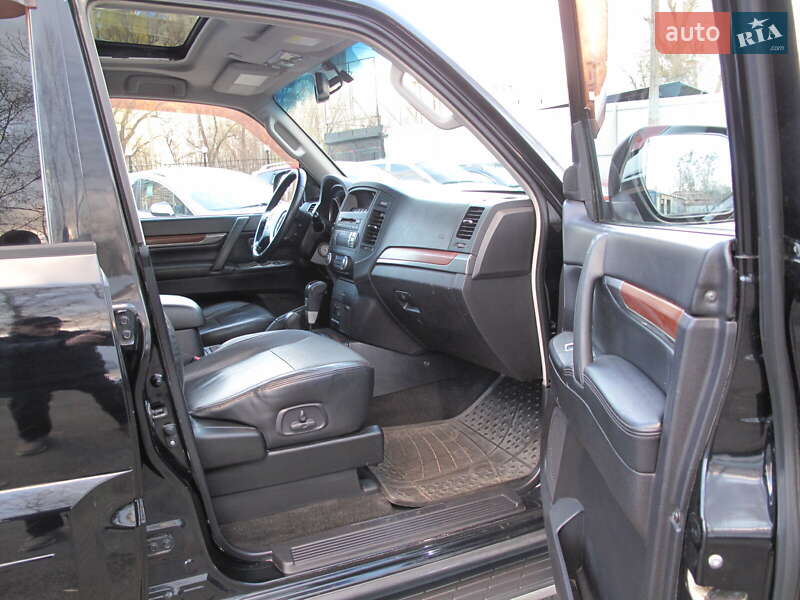 Внедорожник / Кроссовер Mitsubishi Pajero Wagon 2007 в Киеве фото 50 Внедорожник / Кроссовер Mitsubishi Pajero Wagon 2007 в Киеве