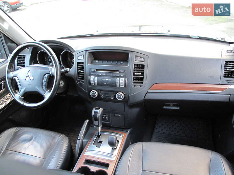 Внедорожник / Кроссовер Mitsubishi Pajero Wagon 2007 в Киеве фото 62 Внедорожник / Кроссовер Mitsubishi Pajero Wagon 2007 в Киеве