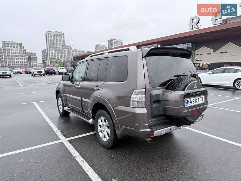 Позашляховик / Кросовер Mitsubishi Pajero Wagon 2010 в Києві фото 2 Позашляховик / Кросовер Mitsubishi Pajero Wagon 2010 в Києві