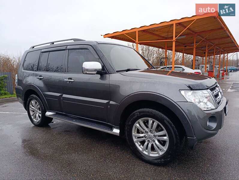 Позашляховик / Кросовер Mitsubishi Pajero Wagon 2013 в Харкові
