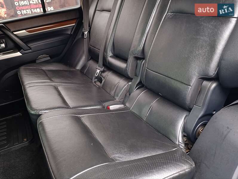 Позашляховик / Кросовер Mitsubishi Pajero Wagon 2013 в Харкові