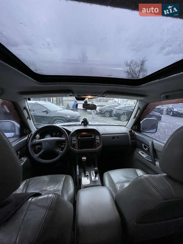 Внедорожник / Кроссовер Mitsubishi Pajero Wagon 2006 в Дергачах