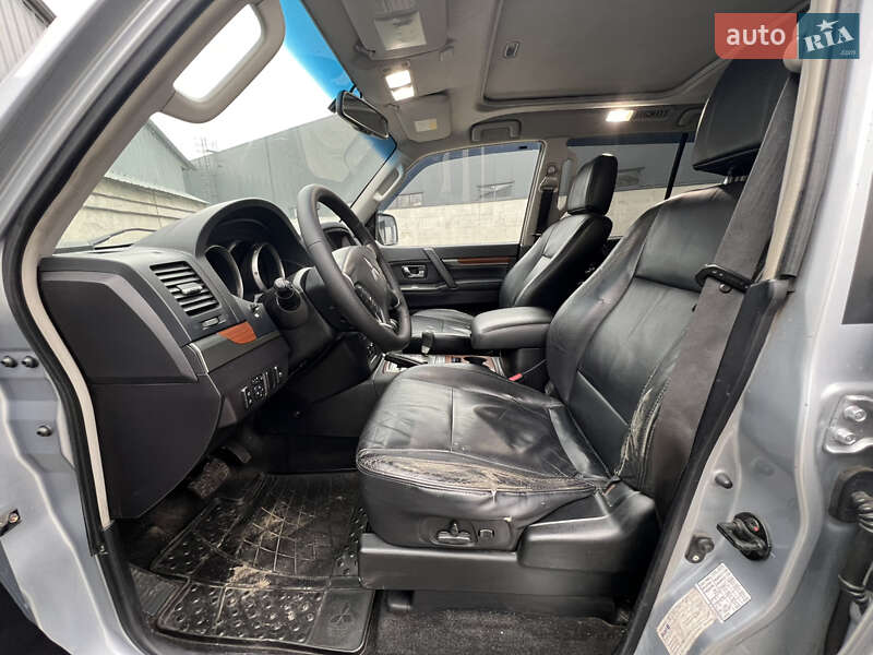 Внедорожник / Кроссовер Mitsubishi Pajero Wagon 2008 в Киеве фото 11 Внедорожник / Кроссовер Mitsubishi Pajero Wagon 2008 в Киеве