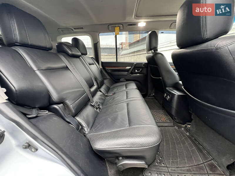 Внедорожник / Кроссовер Mitsubishi Pajero Wagon 2008 в Киеве фото 27 Внедорожник / Кроссовер Mitsubishi Pajero Wagon 2008 в Киеве