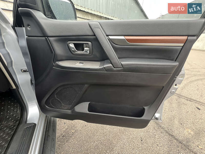 Внедорожник / Кроссовер Mitsubishi Pajero Wagon 2008 в Киеве фото 28 Внедорожник / Кроссовер Mitsubishi Pajero Wagon 2008 в Киеве