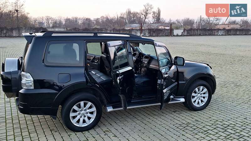 Внедорожник / Кроссовер Mitsubishi Pajero Wagon 2010 в Одессе