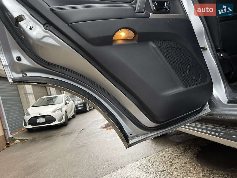 Внедорожник / Кроссовер Mitsubishi Pajero Wagon 2012 в Киеве