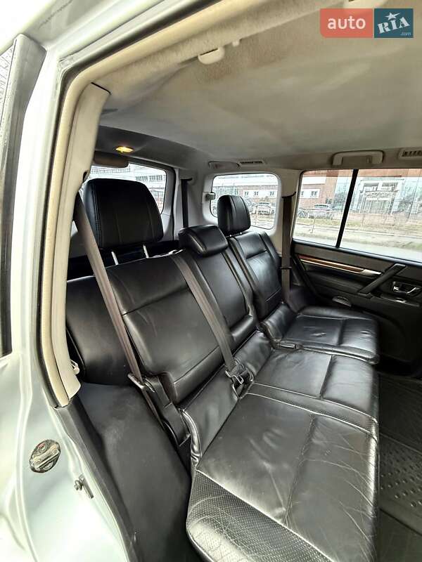Позашляховик / Кросовер Mitsubishi Pajero Wagon 2008 в Києві фото 13 Позашляховик / Кросовер Mitsubishi Pajero Wagon 2008 в Києві