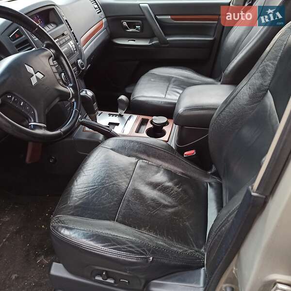 Внедорожник / Кроссовер Mitsubishi Pajero Wagon 2008 в Киеве