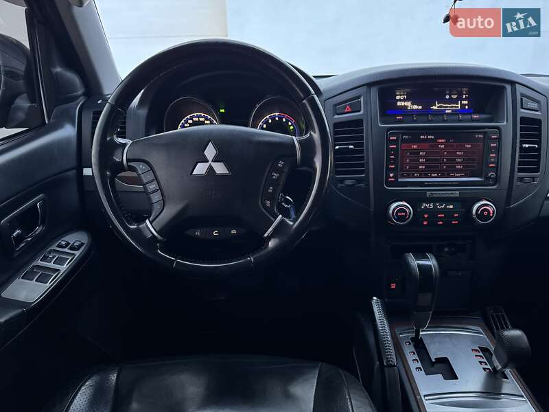 Внедорожник / Кроссовер Mitsubishi Pajero Wagon 2010 в Сарнах