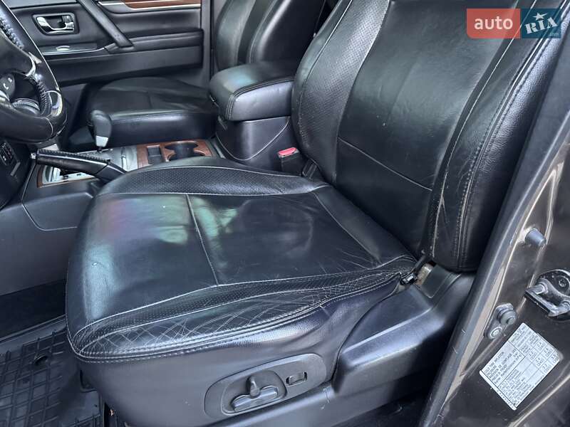 Внедорожник / Кроссовер Mitsubishi Pajero Wagon 2010 в Сарнах