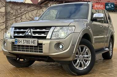 Внедорожник / Кроссовер Mitsubishi Pajero Wagon 2013 в Одессе