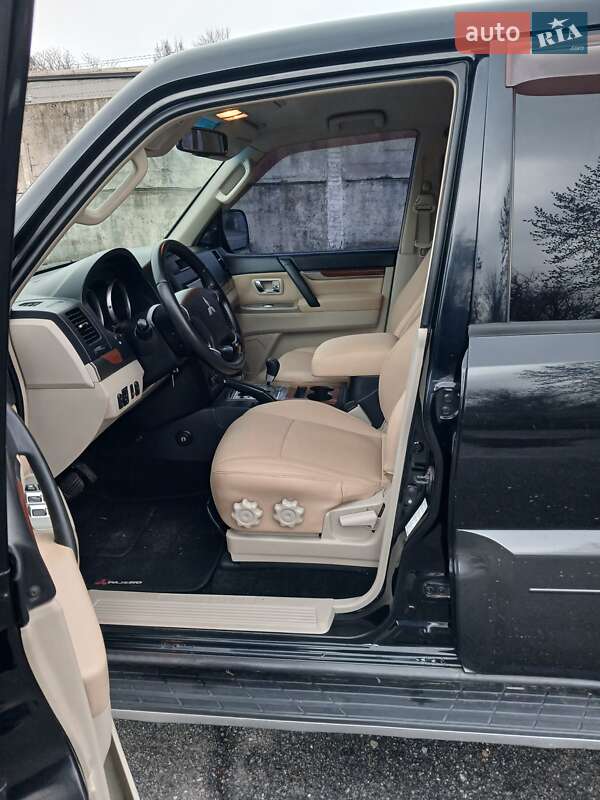 Позашляховик / Кросовер Mitsubishi Pajero Wagon 2007 в Глухові