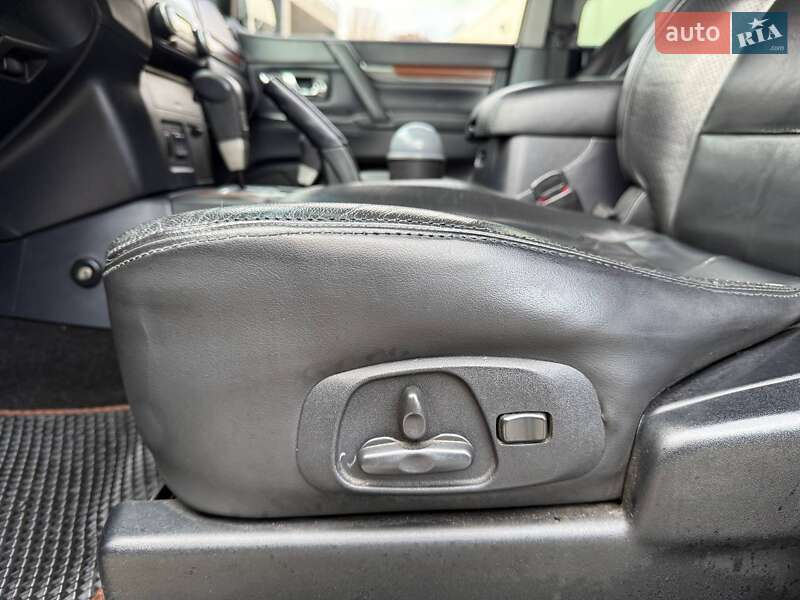 Внедорожник / Кроссовер Mitsubishi Pajero Wagon 2007 в Одессе фото 10 Внедорожник / Кроссовер Mitsubishi Pajero Wagon 2007 в Одессе