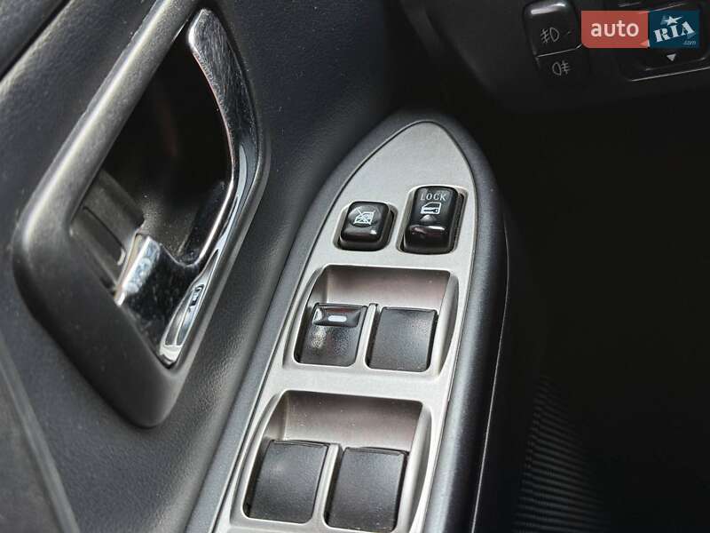 Внедорожник / Кроссовер Mitsubishi Pajero Wagon 2007 в Одессе фото 26 Внедорожник / Кроссовер Mitsubishi Pajero Wagon 2007 в Одессе