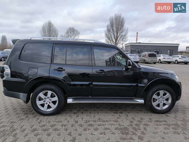 Внедорожник / Кроссовер Mitsubishi Pajero Wagon 2008 в Киеве