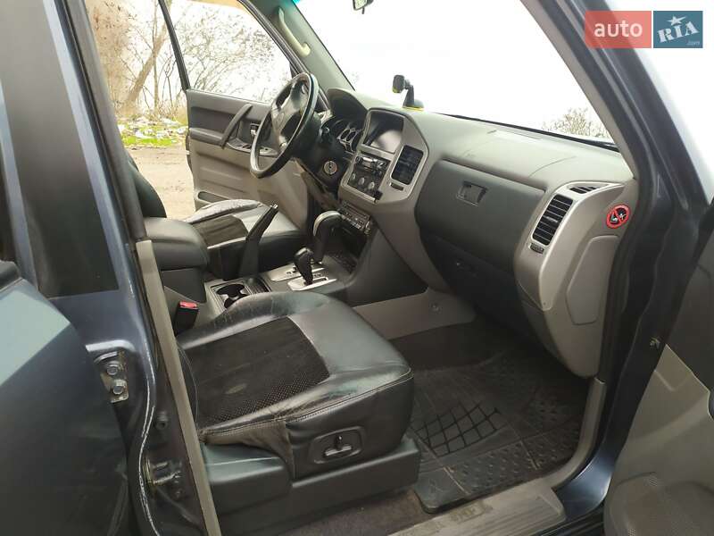 Позашляховик / Кросовер Mitsubishi Pajero Wagon 2006 в Дніпрі фото 11 Позашляховик / Кросовер Mitsubishi Pajero Wagon 2006 в Дніпрі