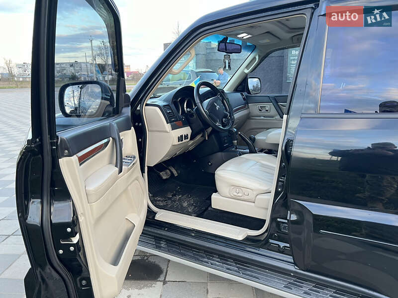 Позашляховик / Кросовер Mitsubishi Pajero Wagon 2008 в Новому Калинові фото 11 Позашляховик / Кросовер Mitsubishi Pajero Wagon 2008 в Новому Калинові