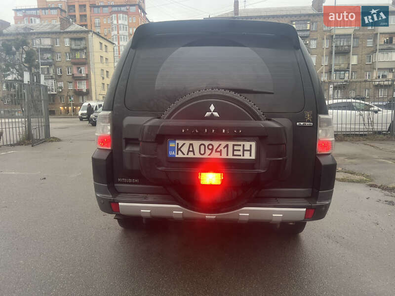 Внедорожник / Кроссовер Mitsubishi Pajero Wagon 2008 в Киеве фото 4 Внедорожник / Кроссовер Mitsubishi Pajero Wagon 2008 в Киеве