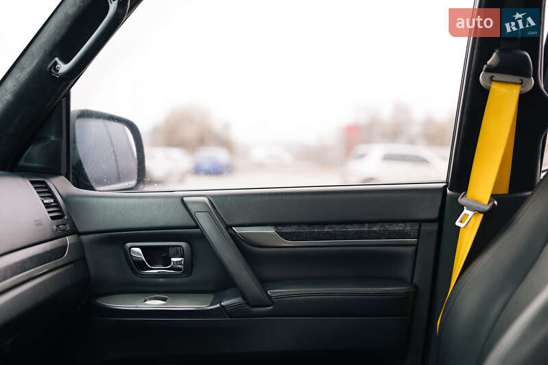 Позашляховик / Кросовер Mitsubishi Pajero Wagon 2007 в Києві