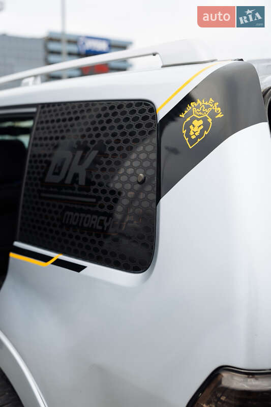 Позашляховик / Кросовер Mitsubishi Pajero Wagon 2007 в Києві