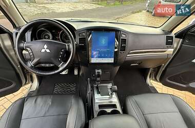 Позашляховик / Кросовер Mitsubishi Pajero Wagon 2013 в Одесі