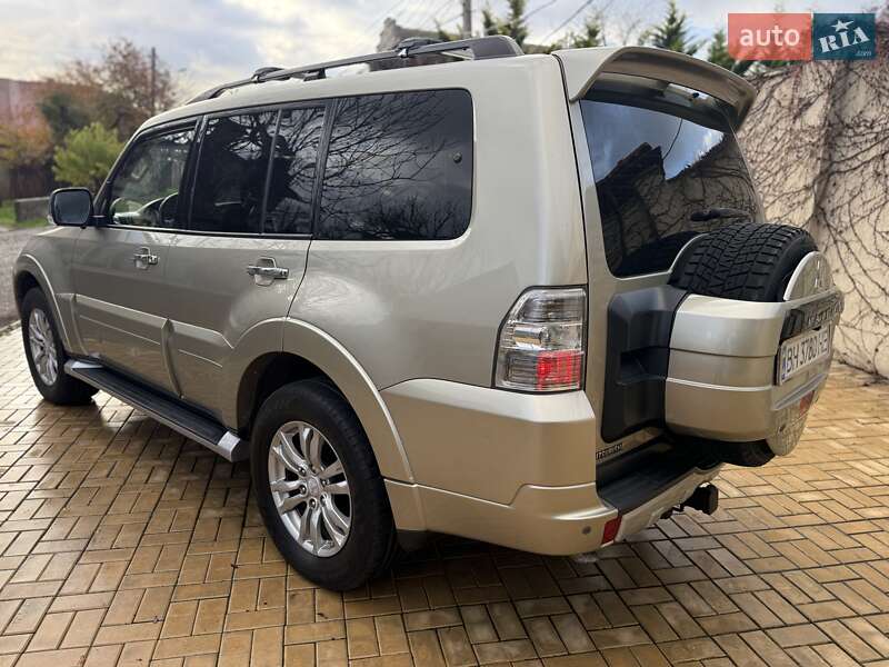 Внедорожник / Кроссовер Mitsubishi Pajero Wagon 2013 в Одессе фото 12 Внедорожник / Кроссовер Mitsubishi Pajero Wagon 2013 в Одессе