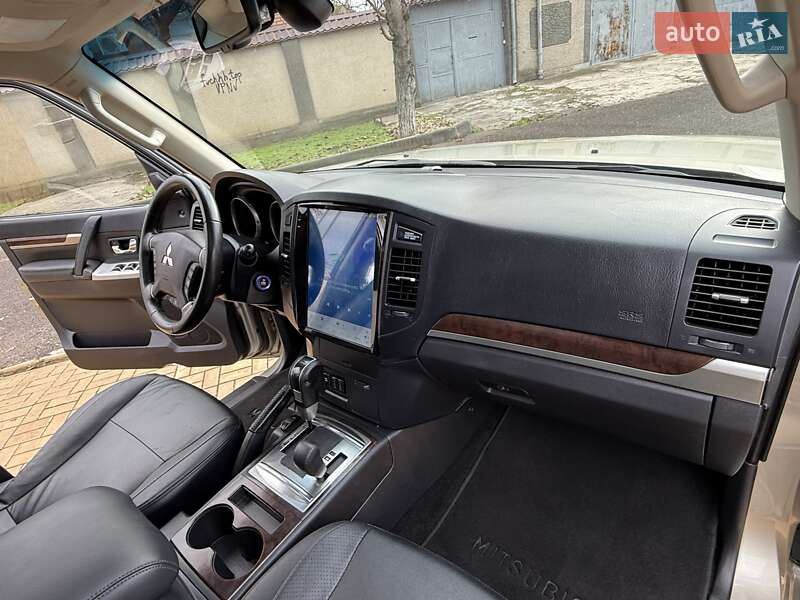 Внедорожник / Кроссовер Mitsubishi Pajero Wagon 2013 в Одессе фото 27 Внедорожник / Кроссовер Mitsubishi Pajero Wagon 2013 в Одессе