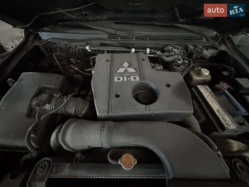 Позашляховик / Кросовер Mitsubishi Pajero Wagon 2007 в Харкові фото 25 Позашляховик / Кросовер Mitsubishi Pajero Wagon 2007 в Харкові