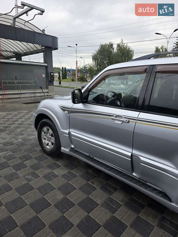 Позашляховик / Кросовер Mitsubishi Pajero Wagon 2007 в Хмельницькому фото 9 Позашляховик / Кросовер Mitsubishi Pajero Wagon 2007 в Хмельницькому