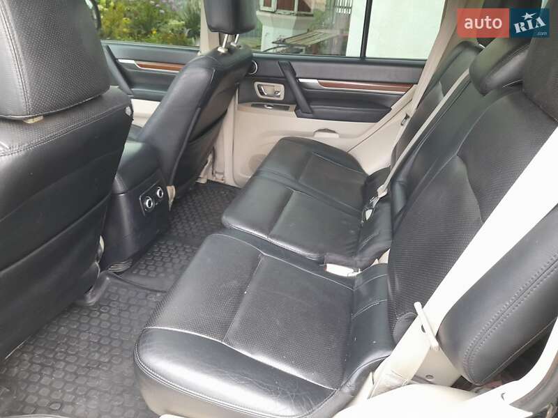 Внедорожник / Кроссовер Mitsubishi Pajero Wagon 2008 в Ивано-Франковске