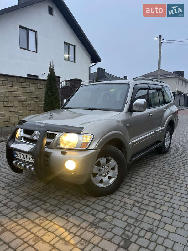 Mitsubishi Pajero Wagon 2005 Mitsubishi Pajero Wagon 2005