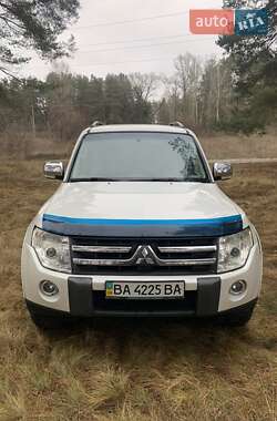 Внедорожник / Кроссовер Mitsubishi Pajero Wagon 2007 в Светловодске