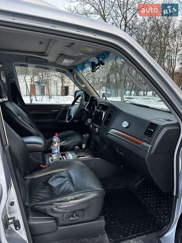 Внедорожник / Кроссовер Mitsubishi Pajero Wagon 2008 в Хмельницком