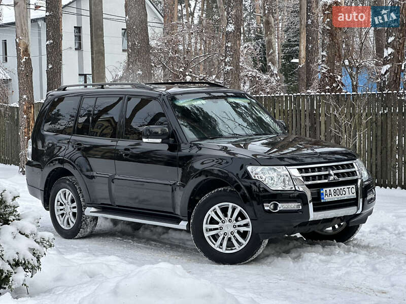 Mitsubishi Pajero Wagon 2017