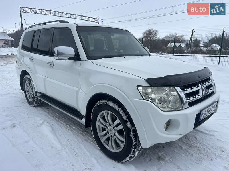 Mitsubishi Pajero Wagon 2013 Mitsubishi Pajero Wagon 2013