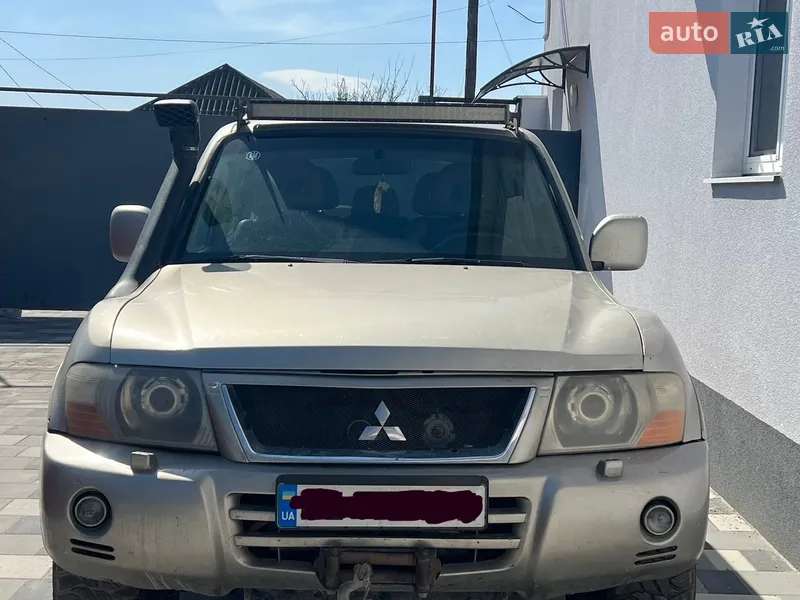 Mitsubishi Pajero Wagon