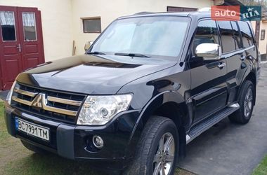 Позашляховик / Кросовер Mitsubishi Pajero Wagon 2011 в Львові