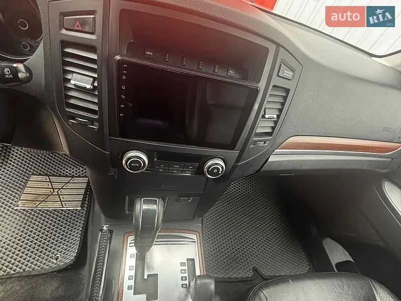 Mitsubishi Pajero Wagon 2007 VIN JMBLYV97W7J002459 фото оголошення 9 з 49