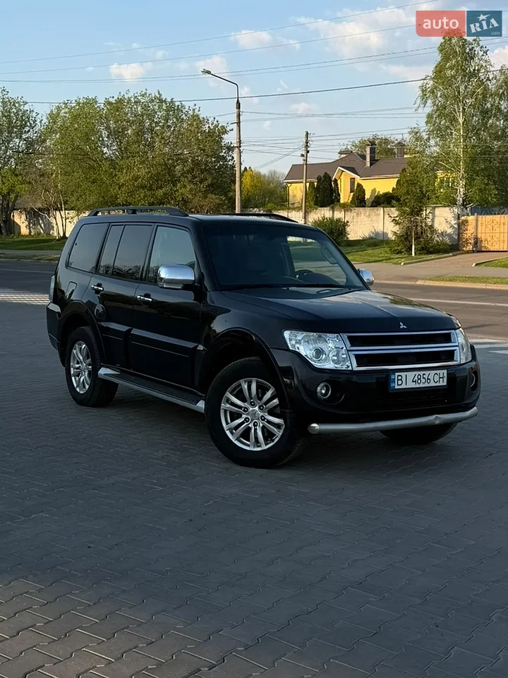 2014 Mitsubishi Pajero - мініатюра 47