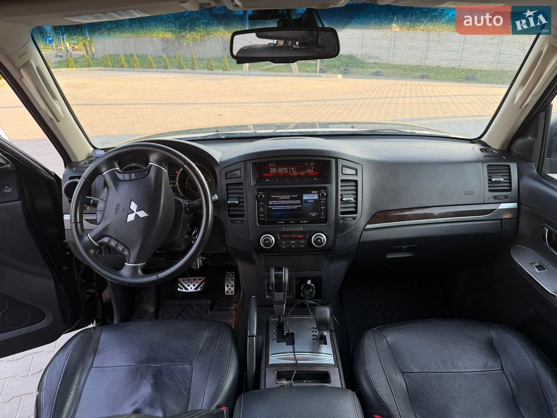 2013 Mitsubishi Pajero - мініатюра 5