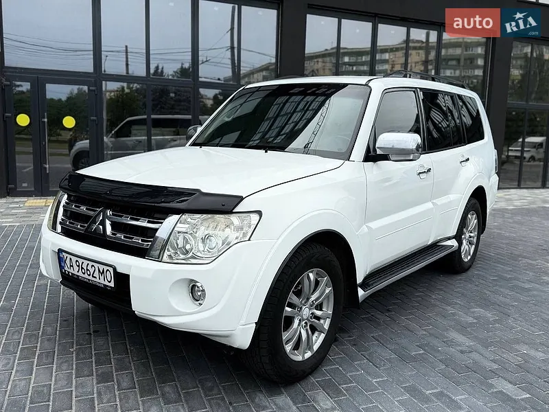 Mitsubishi Pajero Wagon 2013