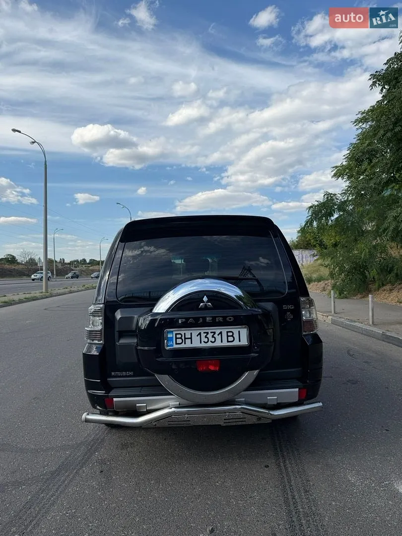 2011 Mitsubishi Pajero - мініатюра 7