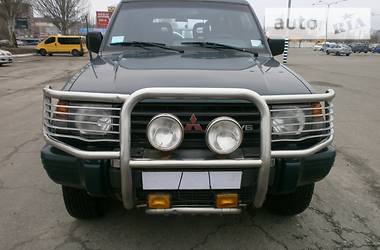 Внедорожник / Кроссовер Mitsubishi Pajero 1996 в 