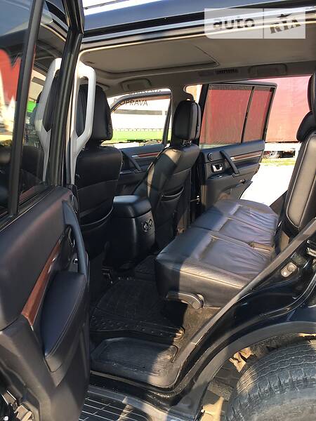 Позашляховик / Кросовер Mitsubishi Pajero 2007 в Львові