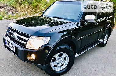 Внедорожник / Кроссовер Mitsubishi Pajero 2007 в Киеве