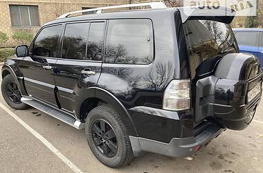 Внедорожник / Кроссовер Mitsubishi Pajero 2008 в Днепре