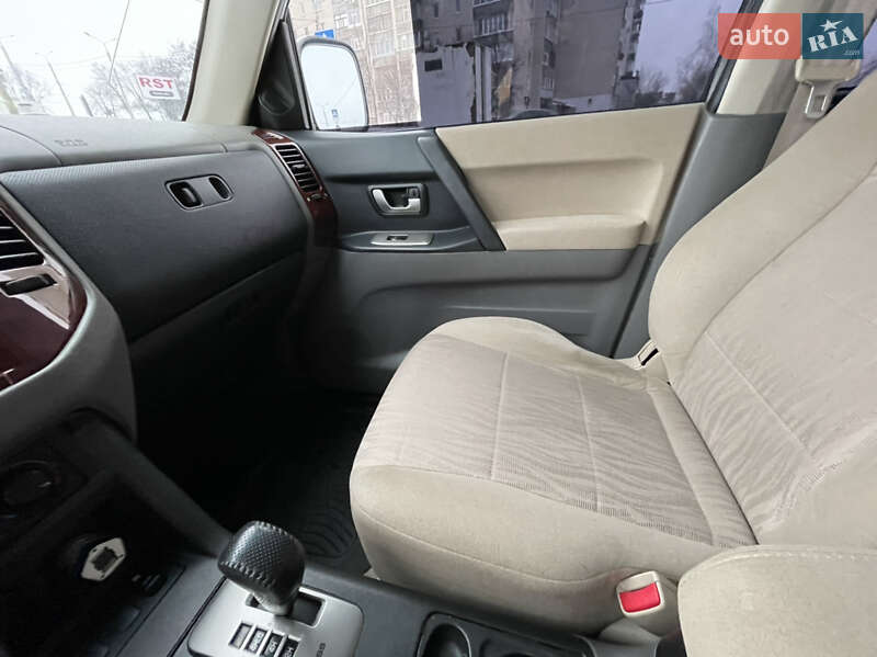 Позашляховик / Кросовер Mitsubishi Pajero 2006 в Сумах фото 27 Позашляховик / Кросовер Mitsubishi Pajero 2006 в Сумах
