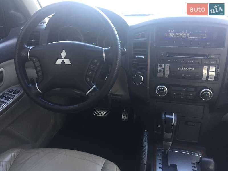 Внедорожник / Кроссовер Mitsubishi Pajero 2007 в Львове